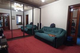 Сдам дом в самом центре города 