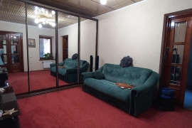 Сдам дом в самом центре города 