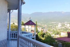 Продам шикарный  дом в Ялте